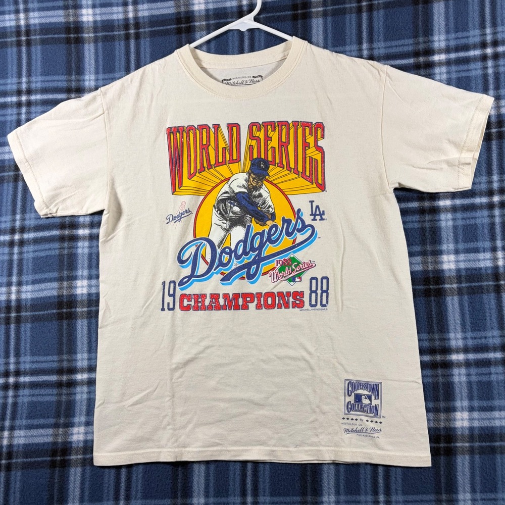 Mitchell & Ness Kids LA Dodgers 1988 World Series Champions T-Shirt Cream L
